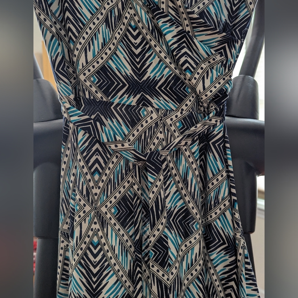 Light On Trend summer maxi wrap dress. Flattering! One size. - Picture 2 of 4